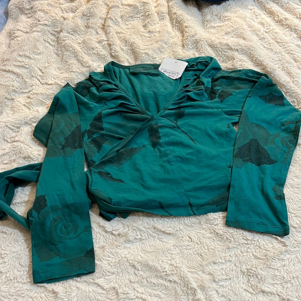 NWT Ultimate Mik’s Amsterdam Dark Green Deep V  wrap  With Tie Crop Top Size M